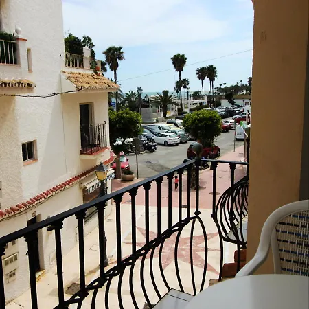 Carihuela Apartment, 2nd Line * Торремолинос